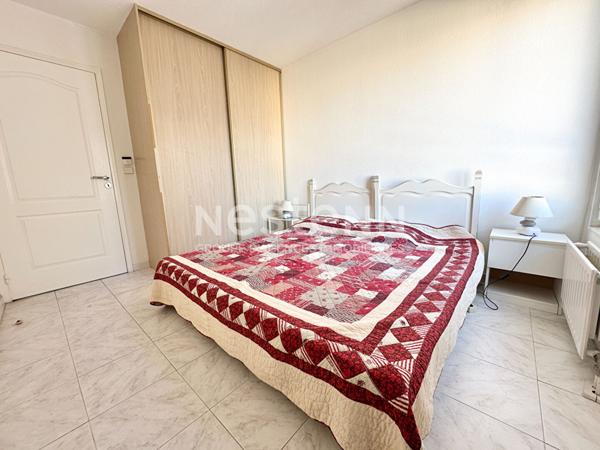 À vendre : Appartement spacieux de 4 pièces en centre ville à Saint-Raphaël à 500 mètres de la mer!