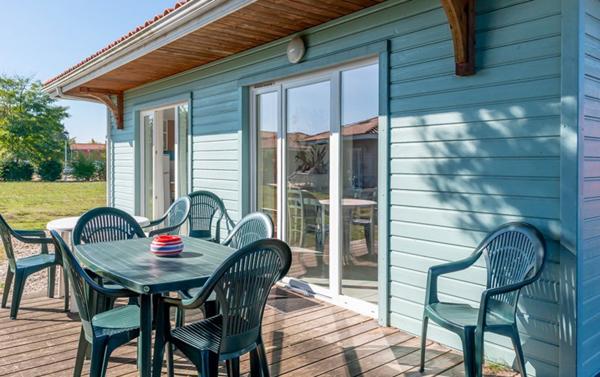 INVESTISSEMENT LOCATIF  Parentis-en-Born  Résidence Tourisme Le Domaine des Grands Lacs  5,73 % de rentabilité