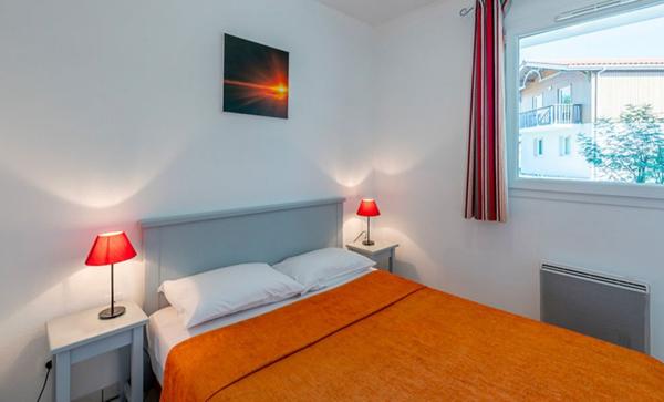 INVESTISSEMENT LOCATIF  Parentis-en-Born  Résidence Tourisme Le Domaine des Grands Lacs  5,73 % de rentabilité