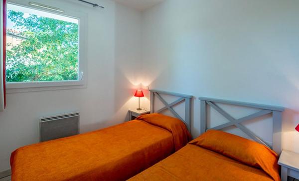 INVESTISSEMENT LOCATIF  Parentis-en-Born  Résidence Tourisme Le Domaine des Grands Lacs  5,73 % de rentabilité