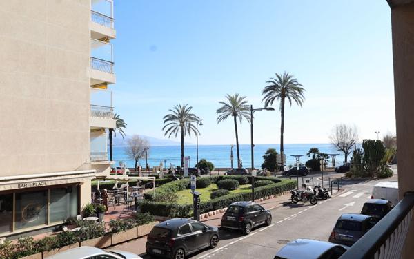 Appartement à vendre    3 pièces • 54 m2 Roquebrune-Cap-Martin