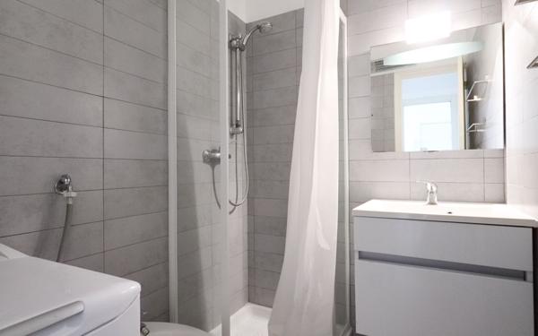 Appartement à vendre    3 pièces • 54 m2 Roquebrune-Cap-Martin