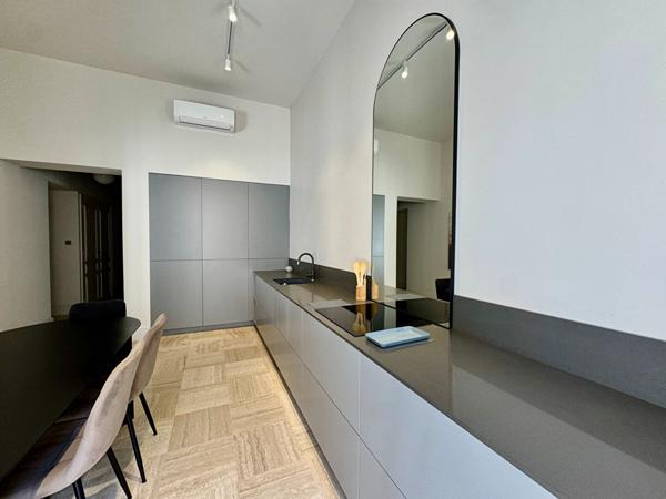 Avignon Intra-muros T2 exceptionnel de 71 m2