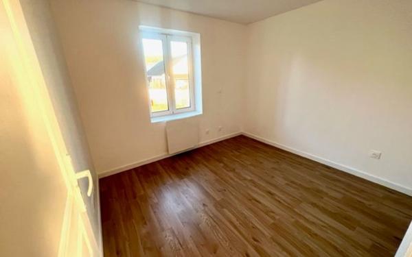 Appartement à louer    3 pièces •  Mareuil-lès-Meaux