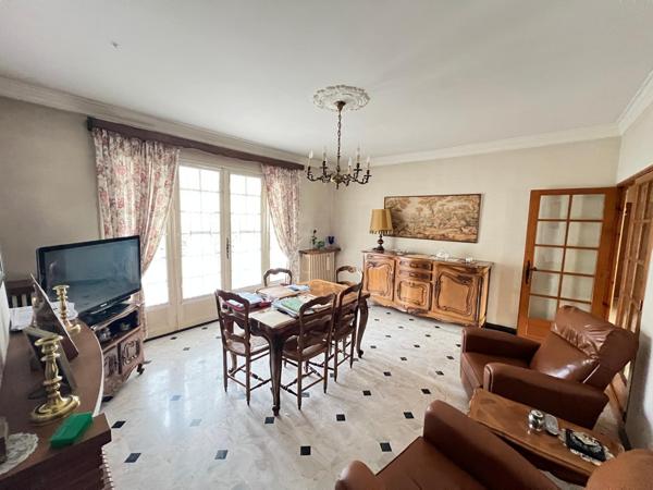 Appartement en plein centre de Forcalquier avec grande terrasse