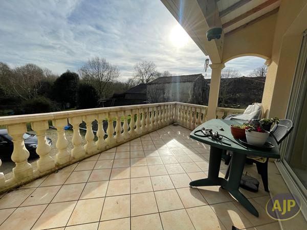 Vente maison Ecoyeux : 247 700 € - AJP Immobilier Saintes