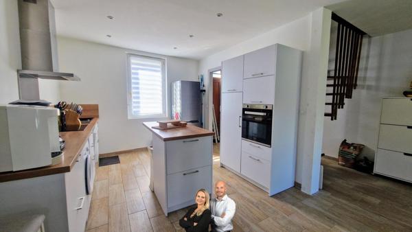 Maison rénovée proche des commerces