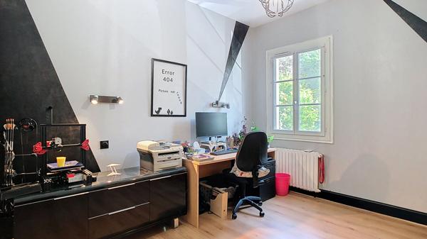 A vendre Maison 135m² à Nérac 4 Chambres , sous sol total et grand jardin clôturé