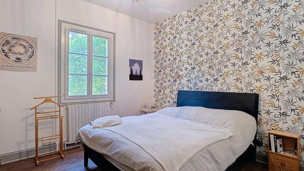 A vendre Maison 135m² à Nérac 4 Chambres , sous sol total et grand jardin clôturé