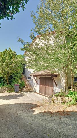 A vendre Maison 135m² à Nérac 4 Chambres , sous sol total et grand jardin clôturé