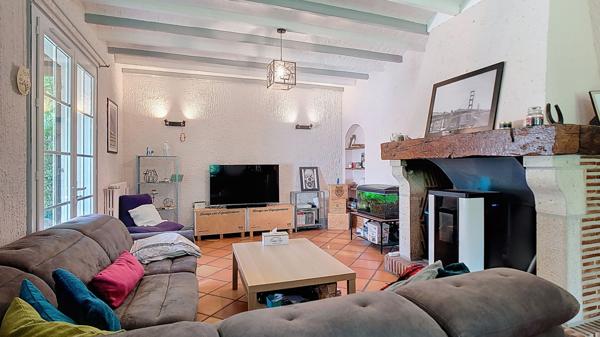 A vendre Maison 135m² à Nérac 4 Chambres , sous sol total et grand jardin clôturé