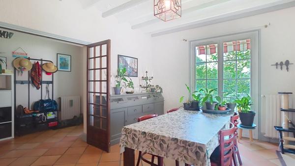 A vendre Maison 135m² à Nérac 4 Chambres , sous sol total et grand jardin clôturé