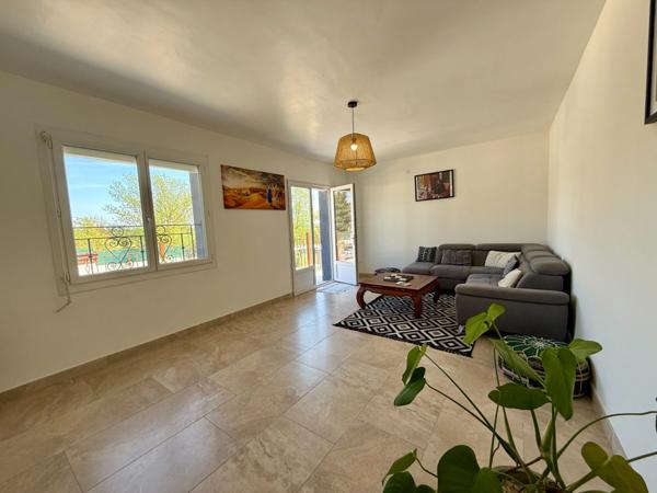 Maison à vendre 9 pièces VILLEMOUSTAUSSOU (11)194m2 habitable, 5 chambres, terrain 1858m2 piscine