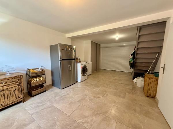 Maison à vendre 9 pièces VILLEMOUSTAUSSOU (11)194m2 habitable, 5 chambres, terrain 1858m2 piscine