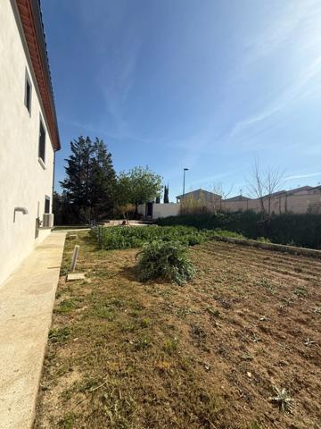 Maison à vendre 9 pièces VILLEMOUSTAUSSOU (11)194m2 habitable, 5 chambres, terrain 1858m2 piscine