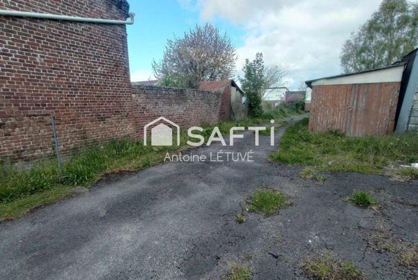 Investisseur/// Terrain avec 6 Box/garages