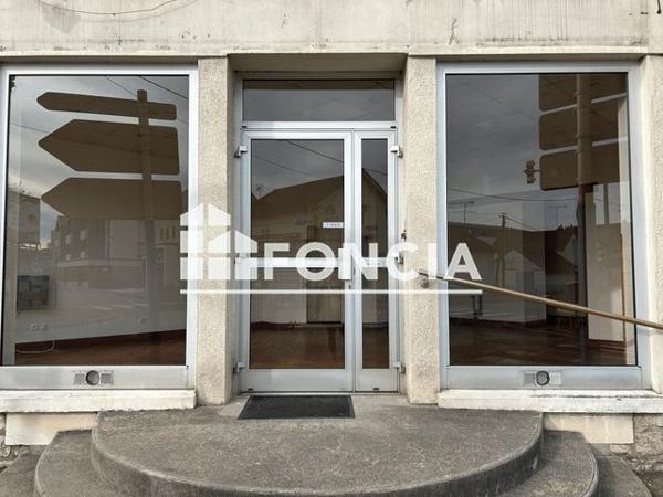 Location Local commercial 2 pièces 39 m² - 4 RUE GAMBETTA Chalette Sur Loing 45120