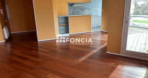 Location Appartement 3 pièces 82.83 m² - Niort 79000
