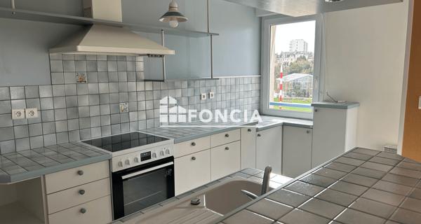 Location Appartement 3 pièces 82.83 m² - Niort 79000