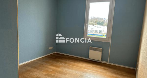 Location Appartement 3 pièces 82.83 m² - Niort 79000