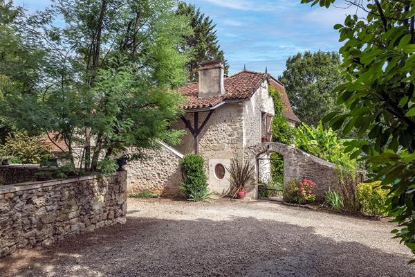 Maison pleine de charme à proximité immédiat des commerces