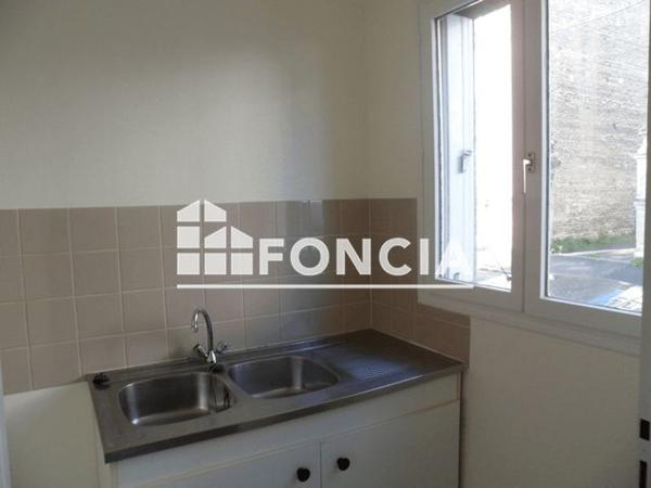 Location Studio 21.93 m² - 92 RUE BASSE Caen 14000