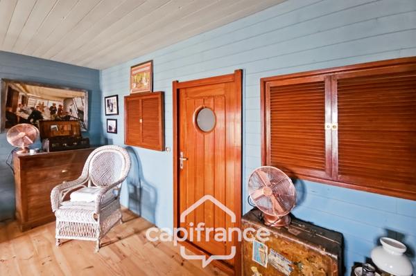 Ancien hôtel particulier de 7 Chambres avec terrasse toit, jardin, salle de cinéma, salle de théâtre, divers salons