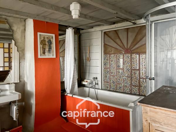 Ancien hôtel particulier de 7 Chambres avec terrasse toit, jardin, salle de cinéma, salle de théâtre, divers salons