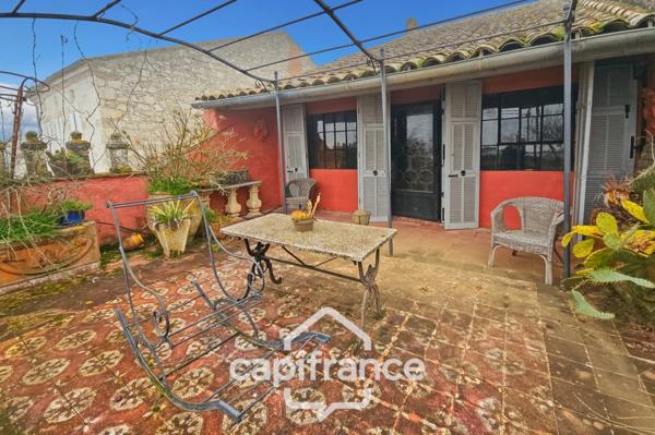 Ancien hôtel particulier de 7 Chambres avec terrasse toit, jardin, salle de cinéma, salle de théâtre, divers salons