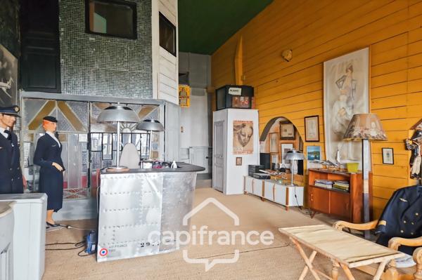 Ancien hôtel particulier de 7 Chambres avec terrasse toit, jardin, salle de cinéma, salle de théâtre, divers salons