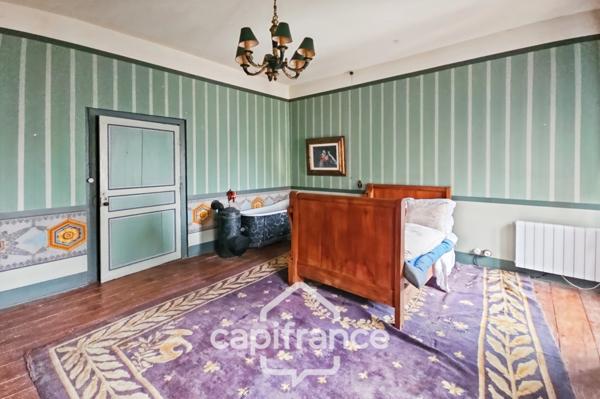 Ancien hôtel particulier de 7 Chambres avec terrasse toit, jardin, salle de cinéma, salle de théâtre, divers salons