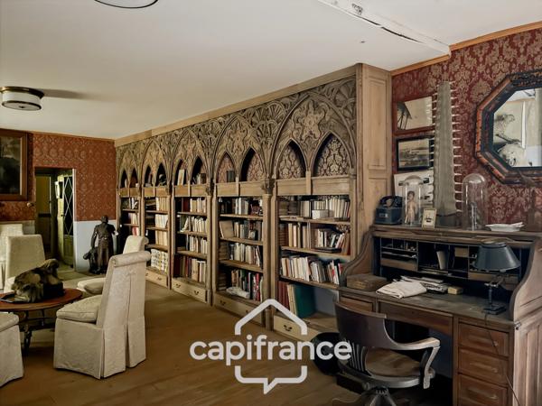 Ancien hôtel particulier de 7 Chambres avec terrasse toit, jardin, salle de cinéma, salle de théâtre, divers salons