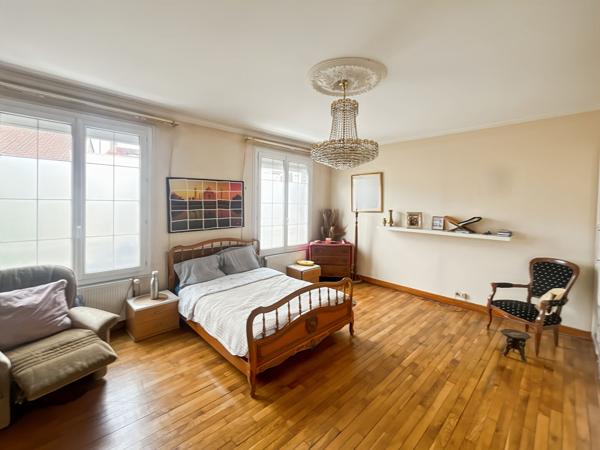 Maison Les Mureaux 7 pièce(s) 313 m2