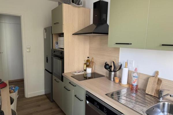 Location - Appartement 4 pièces 68 m 2 SABLE SUR SARTHE (72300)