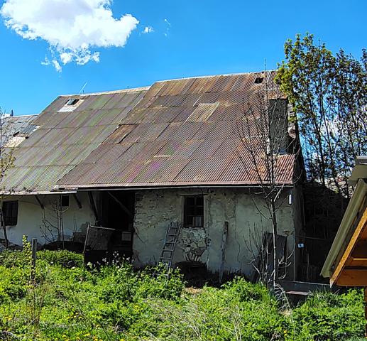 Grande maison de village à reconstruire