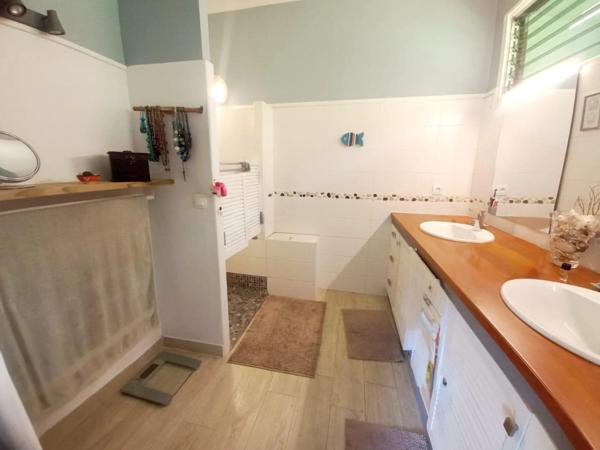 EXCLUSIVITÉ – Rare Villa-Gites sur 2 280 m² – Petit-Bourg VERNOU