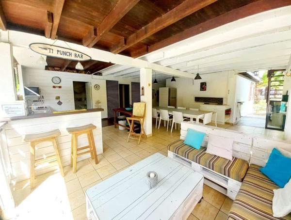 EXCLUSIVITÉ – Rare Villa-Gites sur 2 280 m² – Petit-Bourg VERNOU