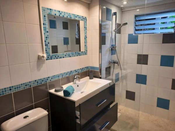 EXCLUSIVITÉ – Rare Villa-Gites sur 2 280 m² – Petit-Bourg VERNOU