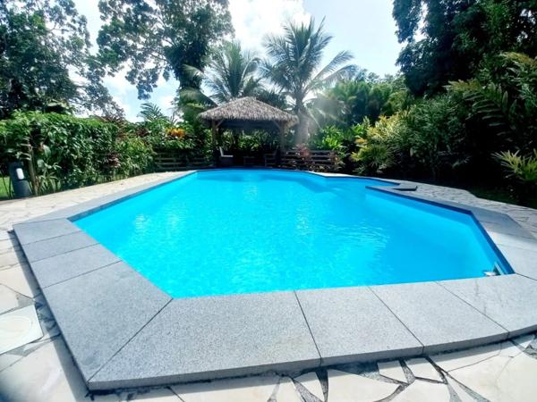 EXCLUSIVITÉ – Rare Villa-Gites sur 2 280 m² – Petit-Bourg VERNOU