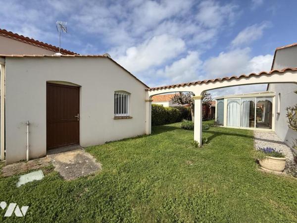 EXCLUSIVITE - SAINT VINCENT SUR JARD- Plain Pied de 135m2+véranda+dépendances- terrain 1258m2