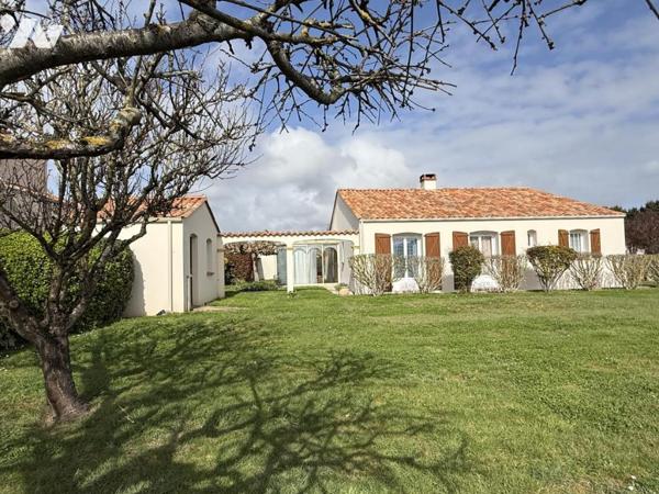 EXCLUSIVITE - SAINT VINCENT SUR JARD- Plain Pied de 135m2+véranda+dépendances- terrain 1258m2