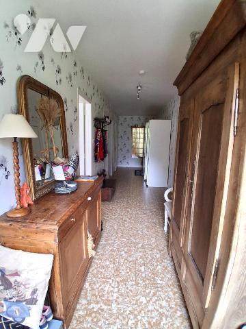 MAISON D'HABITATION DE CARACTERE 5 chambres sur 1463 m² de parc arboré