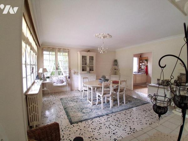 MAISON D'HABITATION DE CARACTERE 5 chambres sur 1463 m² de parc arboré