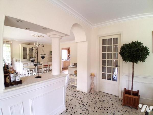 MAISON D'HABITATION DE CARACTERE 5 chambres sur 1463 m² de parc arboré