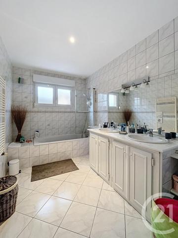 Maison à vendre  5 pièces - 155 m2 BEAUREGARD VENDON - 63