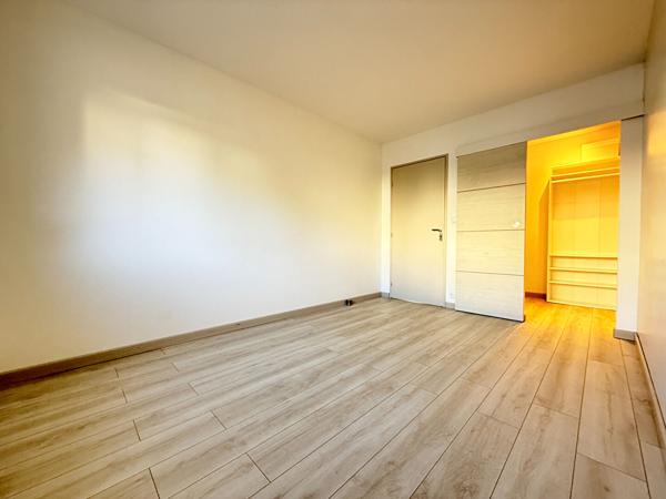 À VENDRE APPARTEMENT 3 PIÈCES