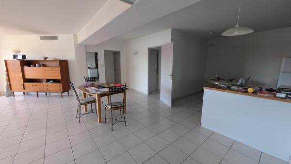 Appartement 4 pièces à vendre Rochefort - 17300 / Réf: 3312