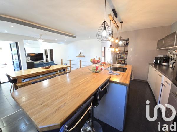 Maison à vendre 7 pièces 214 m² Saint-Pierre