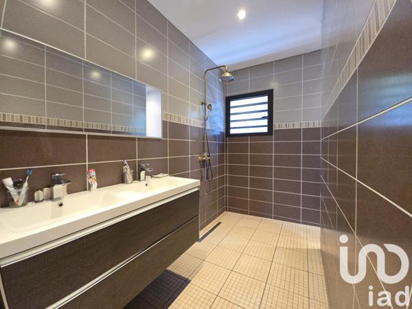 Maison à vendre 7 pièces 214 m² Saint-Pierre