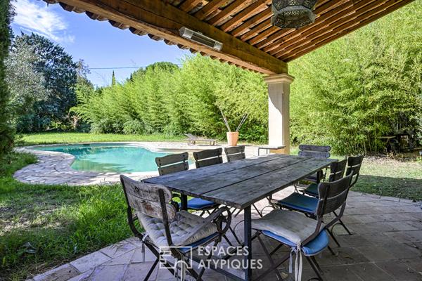 Bastide du XVII au coeur du Luberon avec atelier et potentiel d’aménagement